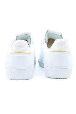 Adidas Adidas Tyshawn Low Shoe Cloud White / Cloud White / Gold Metallic -Skate Verkauf adidas tyshawn low shoe cloud white cloud white gold metallic 03