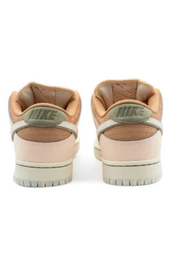 Nike SB Nike SB Dunk Low Pro PRM Shoe (Trocadero Gardens) Amber Brown / Guava Ice -Skate Verkauf nike sb dunk low pro prm shoe trocadero gardens amber brown guava ice 03