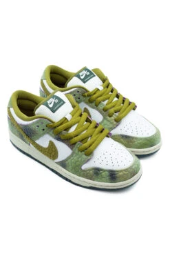 Nike SB Nike SB Dunk Low Pro QS Shoe (Alexis Sablone Chameleon) Oil Green / Desert Moss / White 11 Nike SB Nike SB Dunk Low Pro QS Shoe (Alexis Sablone Chameleon) Oil Green / Desert Moss / White -Skate Verkauf nike sb dunk low pro qs alexis sablone chameleon oil green desert moss white 04