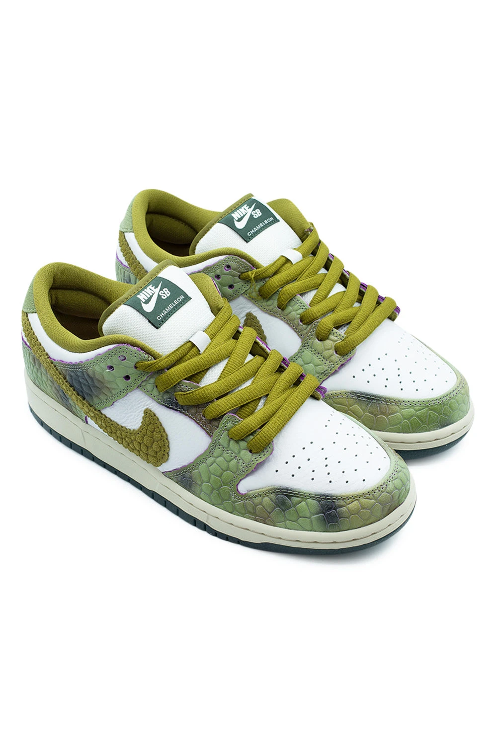 Nike SB Nike SB Dunk Low Pro QS Shoe (Alexis Sablone Chameleon) Oil Green / Desert Moss / White 6 Nike SB Nike SB Dunk Low Pro QS Shoe (Alexis Sablone Chameleon) Oil Green / Desert Moss / White – Bild 4