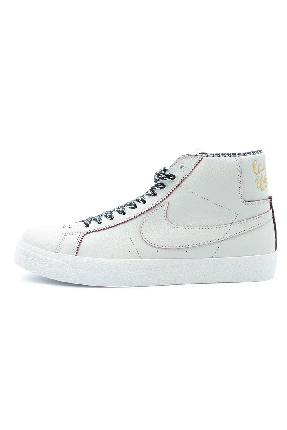 Nike SB Nike SB X Welcome Madrid Zoom Blazer Mid QS Shoe Sail / Dark Beetroot / White 3 Nike SB Nike SB X Welcome Madrid Zoom Blazer Mid QS Shoe Sail / Dark Beetroot / White