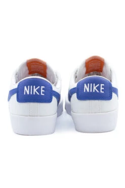 Nike SB Nike SB Zoom Blazer Low Pro GT ISO Shoe (Orange Label) White / Varsity Royal / White 10 Nike SB Nike SB Zoom Blazer Low Pro GT ISO Shoe (Orange Label) White / Varsity Royal / White -Skate Verkauf nike sb zoom blazer low pro gt iso shoe orange label white varsity royal white 03
