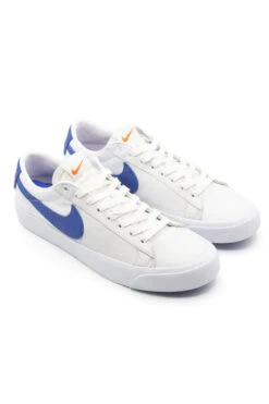 Nike SB Nike SB Zoom Blazer Low Pro GT ISO Shoe (Orange Label) White / Varsity Royal / White 11 Nike SB Nike SB Zoom Blazer Low Pro GT ISO Shoe (Orange Label) White / Varsity Royal / White -Skate Verkauf nike sb zoom blazer low pro gt iso shoe orange label white varsity royal white 04