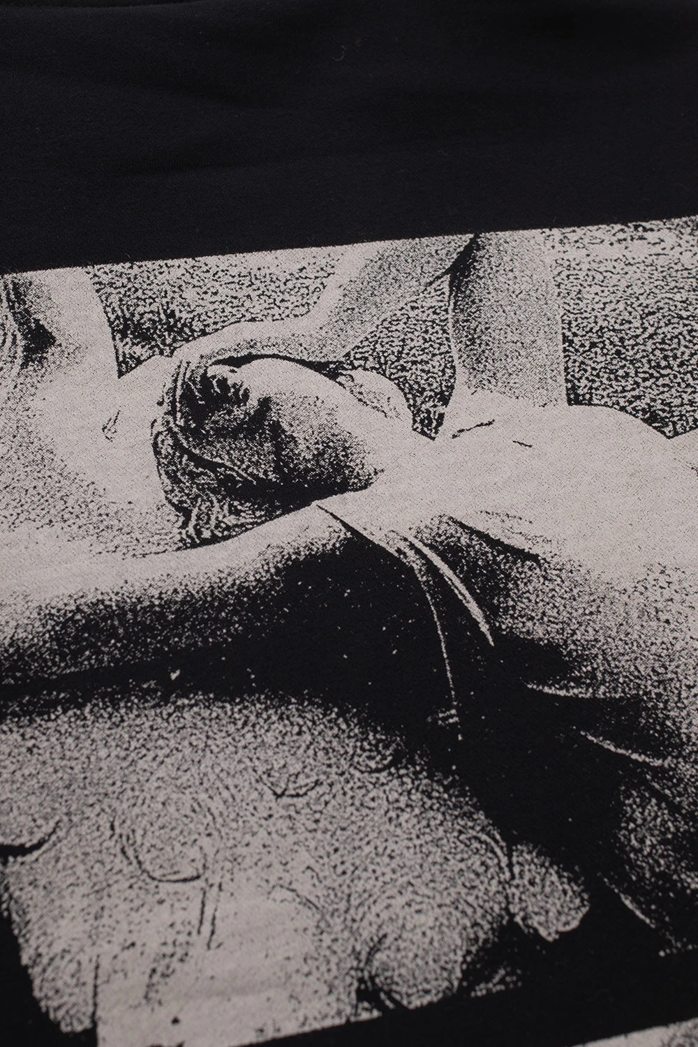 Pleasures Pleasures X Joy Division Tear Us Apart Hoodie Black 5 Pleasures Pleasures X Joy Division Tear Us Apart Hoodie Black – Bild 3