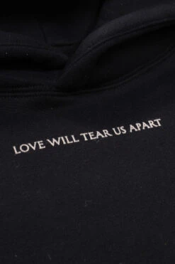 Pleasures Pleasures X Joy Division Tear Us Apart Hoodie Black 11 Pleasures Pleasures X Joy Division Tear Us Apart Hoodie Black -Skate Verkauf pleasures joy division tear us apart hoodie black 04
